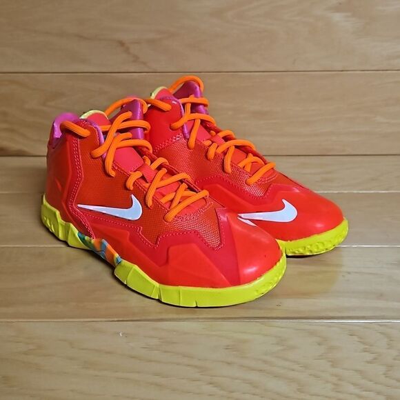 Lebron XI Size 11.5 Fruity Pebbles Kids Youth Basketball Shoe 621713-600 - Picture 2 of 11